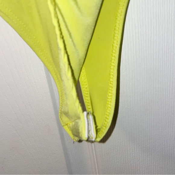 Neon yellow stretch bodysuit - Picture 5 of 7